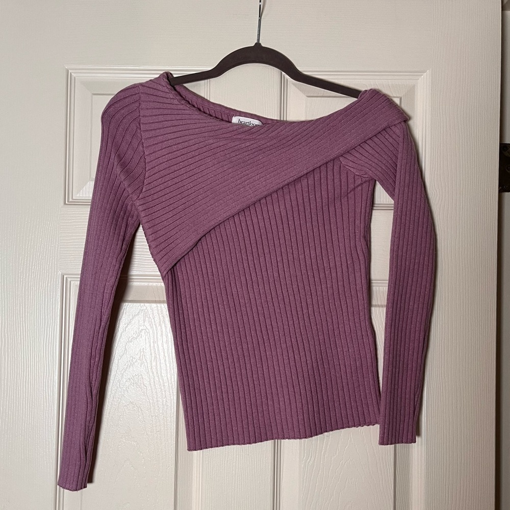 HEARTLOOM| LILAC OFF THE SHOULDER SWEATER